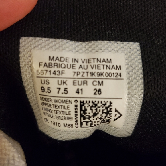 Heart print Converse high tops - Picture 6 of 7